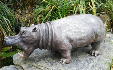 Sculpture titled "L' hippopotame" by Valerie Perron, Original Artwork, Clay