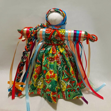 Sculptuur getiteld "Ethnic doll "Maslen…" door Valentina Monastyrnaya, Origineel Kunstwerk, Stof