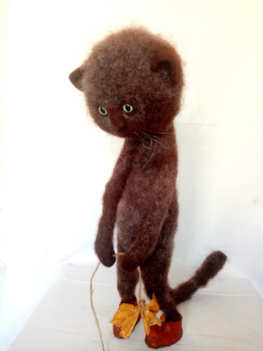 Текстильное искусство под названием "Обиженный кот" - Валерия Булгакова, Подлинное произведение искусства, Ткань