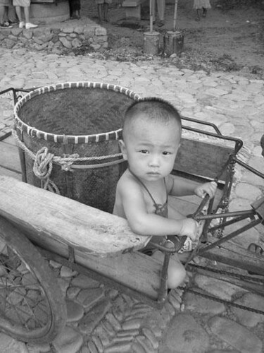 Photographie intitulée "Chine Visite guidée" par Valériane, Œuvre d'art originale