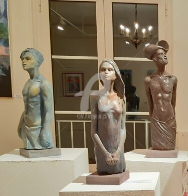 Sculpture titled "De l'insouciance à…" by Valerie Barrault, Original Artwork, Clay