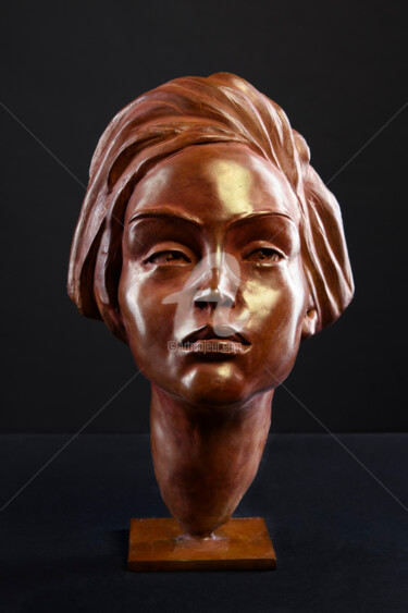 Scultura intitolato "Bronze Intempor'elle" da Valerie Barrault, Opera d'arte originale, Bronzo