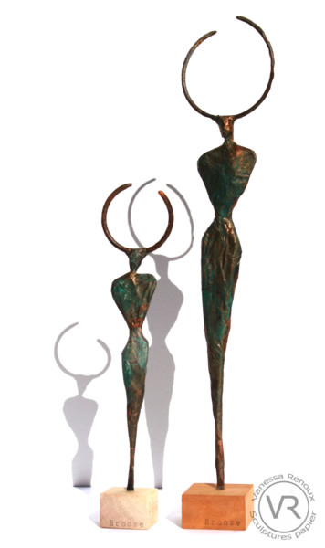 Sculpture intitulée "Statues longilignes…" par Vanessa Renoux, Œuvre d'art originale, Techniques mixtes