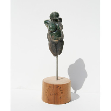 Sculpture titled "Déesse de Willendor…" by Vanessa Renoux, Original Artwork, Ceramics