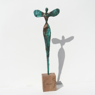 Sculpture titled "Ange gardien, femme…" by Vanessa Renoux, Original Artwork, Paper