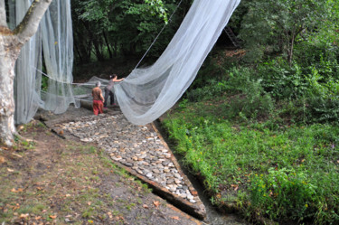 Installation intitulée "Couture durant l'in…" par Véronique Brill, Œuvre d'art originale