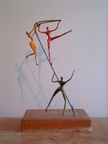 Sculpture titled "acrobates" by Veronique Maxin, Original Artwork, Paper