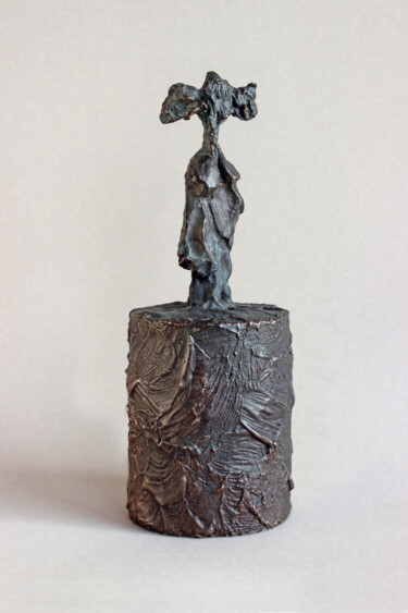 雕塑 标题为“Girl with a bow” 由Viktor Konoval, 原创艺术品, 青铜