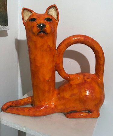 Skulptur mit dem Titel "Orange Big Cat" von Viktor Zuk, Original-Kunstwerk, Keramik