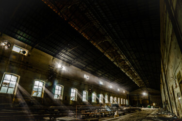 Photography titled "warerhouse in light" by Vincenzo Lana, Original Artwork, Digital Photography Mounted on Wood Panel