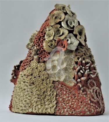 Skulptur mit dem Titel "Rocher rouge émaillé" von Viviane Thelen, Original-Kunstwerk, Keramik