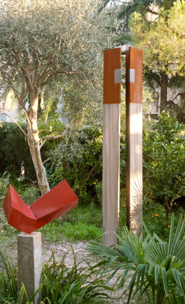 Skulptur mit dem Titel "La tour fourché - g…" von Wolf Thiele, Original-Kunstwerk, Holz