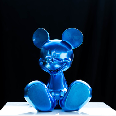 Sculpture intitulée "Mickey Blue stars A…" par Xavier Wttrwulghe, Œuvre d'art originale, Résine