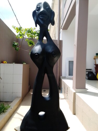 雕塑 标题为“L'HOMME Noir” 由Yao Nda Olivier Meh, 原创艺术品, 石膏