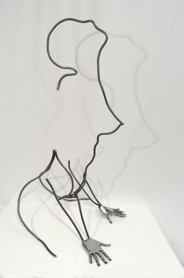 Sculpture titled "La belle ardente" by Yez, Original Artwork, Metals