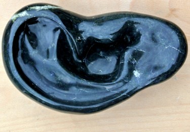 Sculpture titled "Oreille de Serpenti…" by Atelier Art Et Artisanat, Original Artwork, Stone