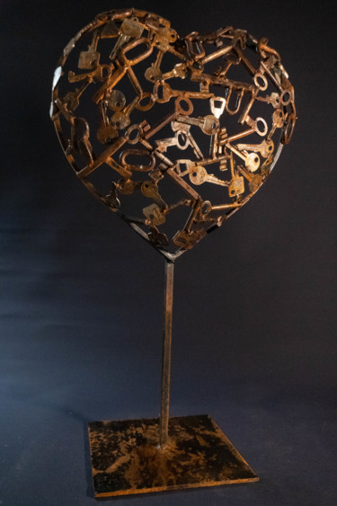 Sculpture titled "Key to my Heart" by Yuriy Kraft, Original Artwork, Metals