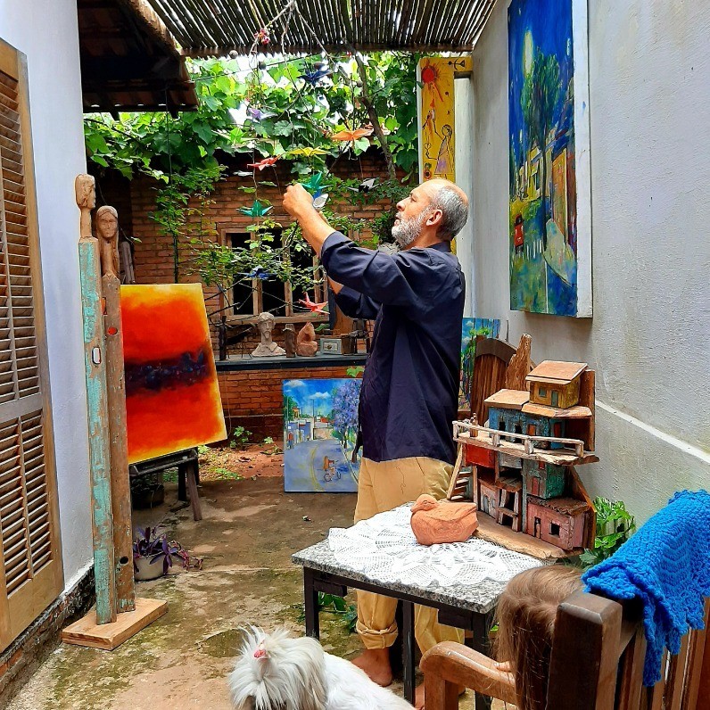 José Claudinei Da Cruz - O artista no trabalho