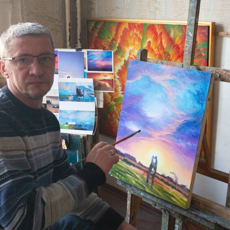 Oleksii Vylusk - The artist at work