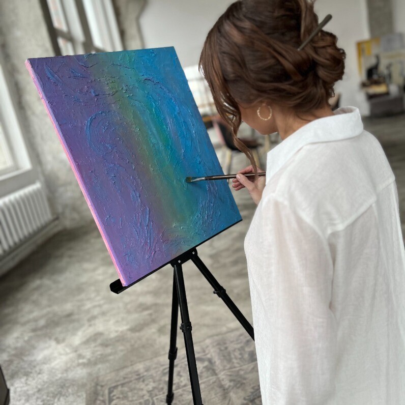 Yulia Isaeva - The artist at work