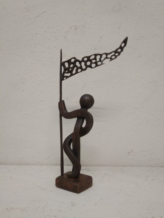 Sculpture intitulée "standard bearer" par Aleksandr Stepanov, Œuvre d'art originale, Bois