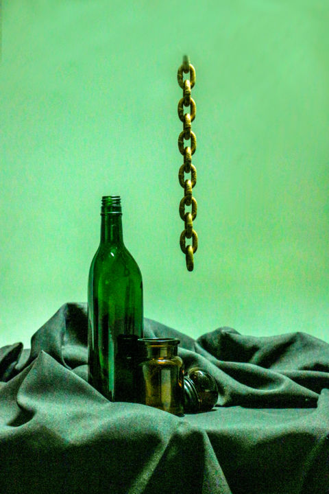 摄影 标题为“Brown Bottle” 由Anthony Amor, 原创艺术品, 数码摄影