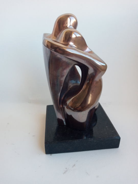 Sculpture titled "Amor intenso" by Anamaria Vieira Da Silva, Original Artwork, Bronze