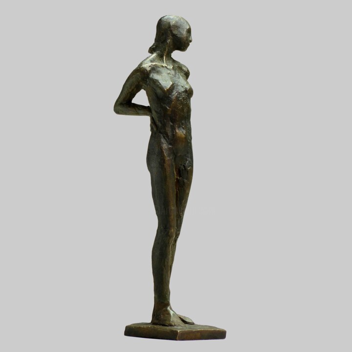 Sculpture titled "Kleine Stehende" by Angelika Kienberger, Original Artwork, Bronze