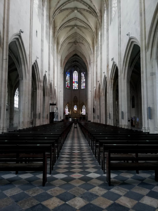 Fotografia intitolato "Basilique Notre-Dam…" da Antoine Marelle, Opera d'arte originale, Fotografia digitale