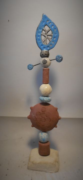 Sculpture intitulée "Totem blanc et bleu" par Armelle Colombier, Œuvre d'art originale, Céramique