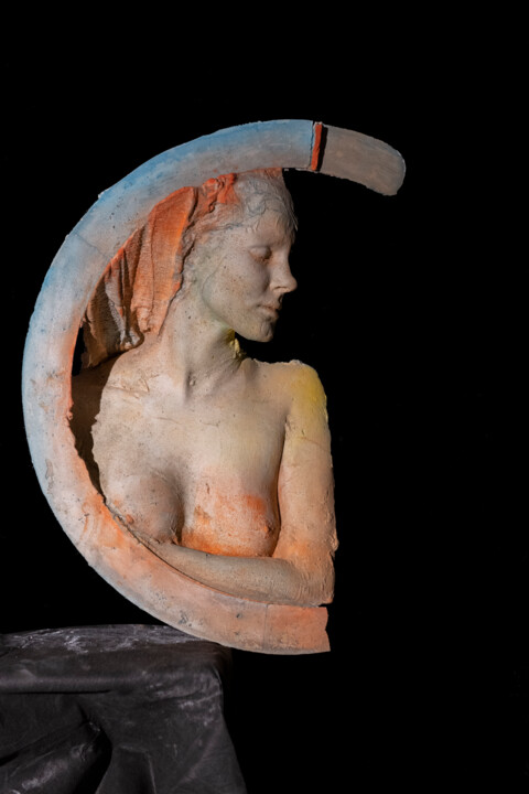 Sculptuur getiteld "The White Nights" door Armen Manukyan-Burovtsov (Armmenart), Origineel Kunstwerk, Cement