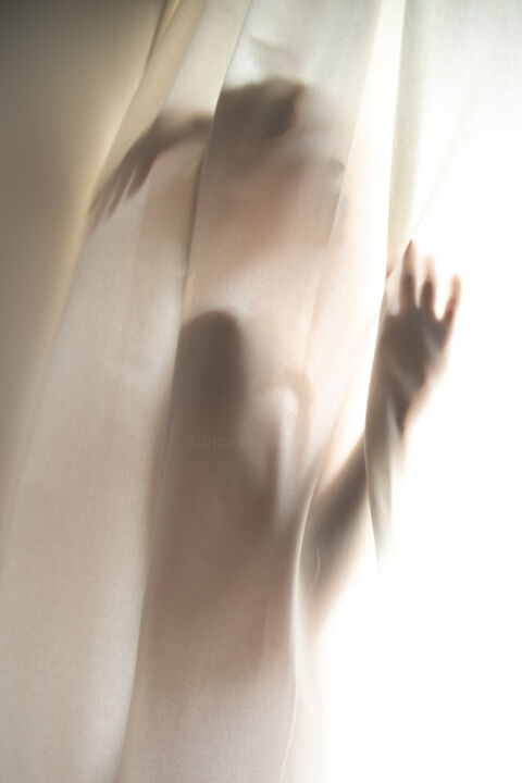 Photographie intitulée "LETMEOUT-4" par Anna Shumanskaia, Œuvre d'art originale, Photographie numérique
