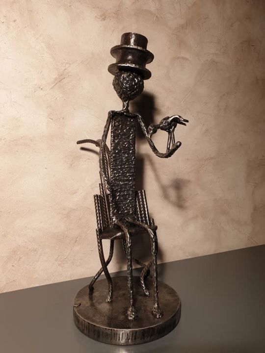 Sculpture titled "Le chapelier enchan…" by Sandrine Plumard, Original Artwork, Metals