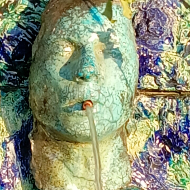 Escultura titulada "Timpano per fontana" por Be Part Of Art, Obra de arte original, Cerámica
