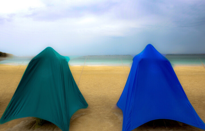 Photographie intitulée "La verte et la bleue" par Bernard Dumas, Œuvre d'art originale, Photographie manipulée