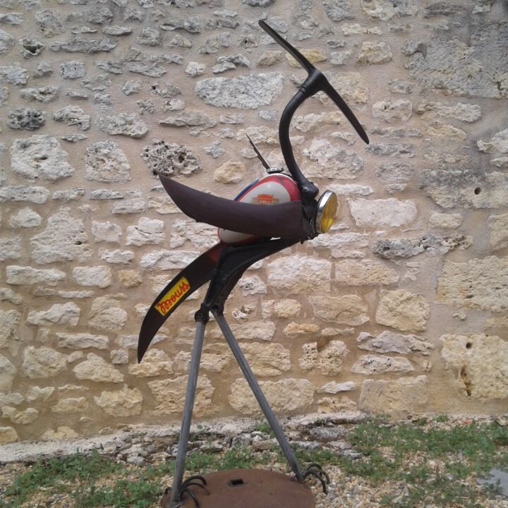 Sculpture titled "L'Oiseau" by Berrygord, Original Artwork, Metals