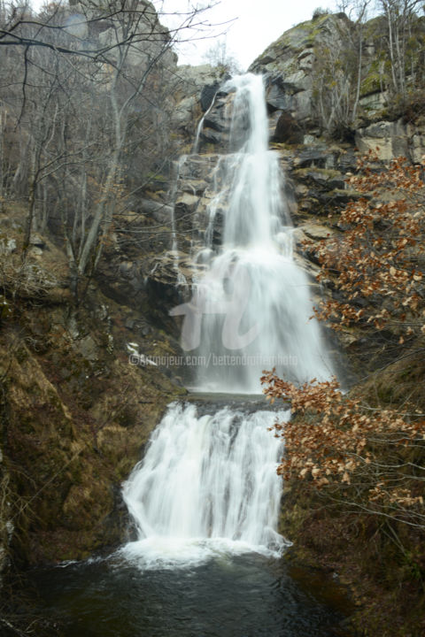 Fotografie getiteld "cascade-rune-2-2018…" door Michel Bettendroffer, Origineel Kunstwerk