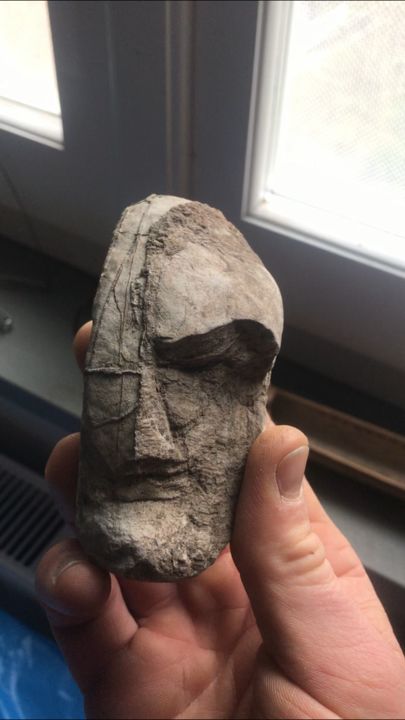 Sculptuur,  3,9x2 in 