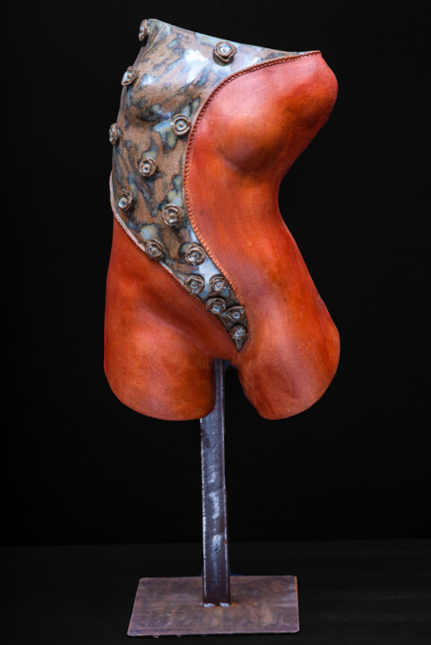 Sculpture titled "Buste fleurs" by Carole Lanfranchi, Original Artwork, Clay