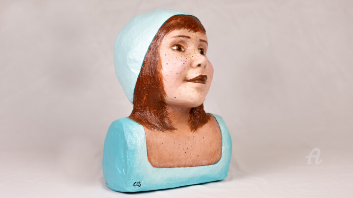 Sculpture titled "Karolyn à la Piscine" by Carole Le Bolloc'H, Original Artwork, Paper maché