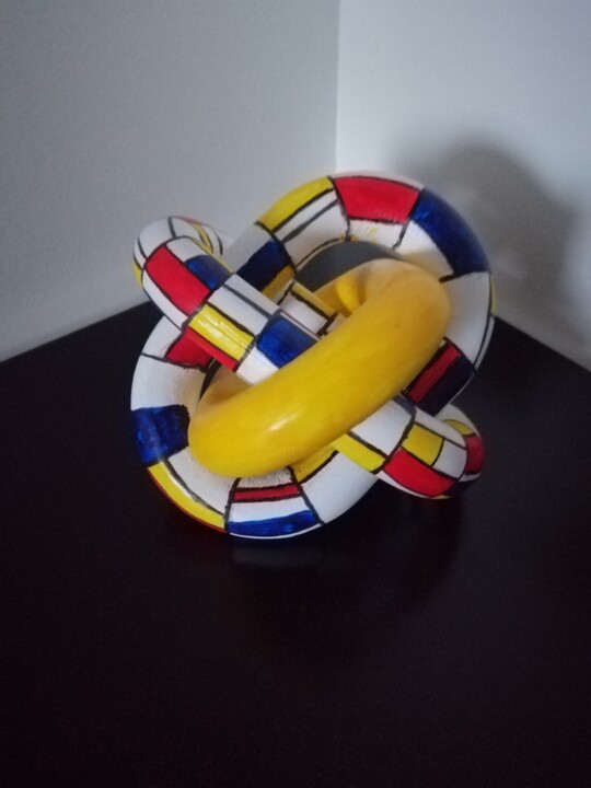 Escultura titulada "Mondrian bow" por Carole Carpier, Obra de arte original, Madera