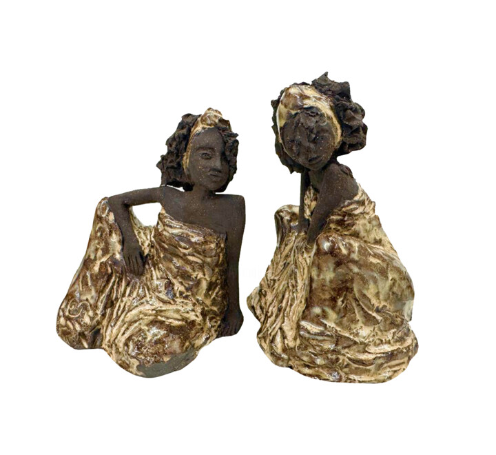 Sculpture titled "Confidences" by Cécile Cabezas, Original Artwork, Terra cotta