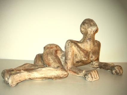 Escultura titulada "femme alongée" por Cecile Verdenne, Obra de arte original, Otro