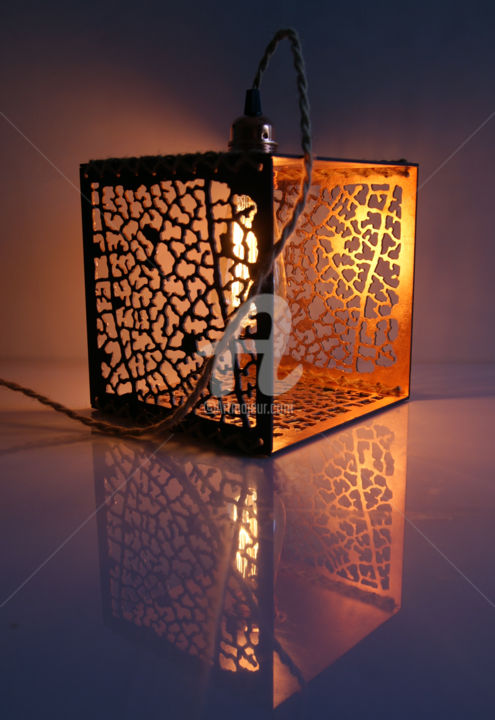 Artesanía titulada "Lampe baladeuse" por Looïs Design, Obra de arte original