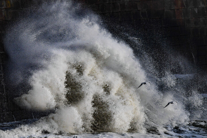 Photography titled "Storm madness 3" by Chryslene Caillaud, Original Artwork, Digital Photography Mounted on Aluminium