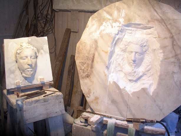 Scultura intitolato "Sbozzatura del volto" da Cristina Carusi, Opera d'arte originale