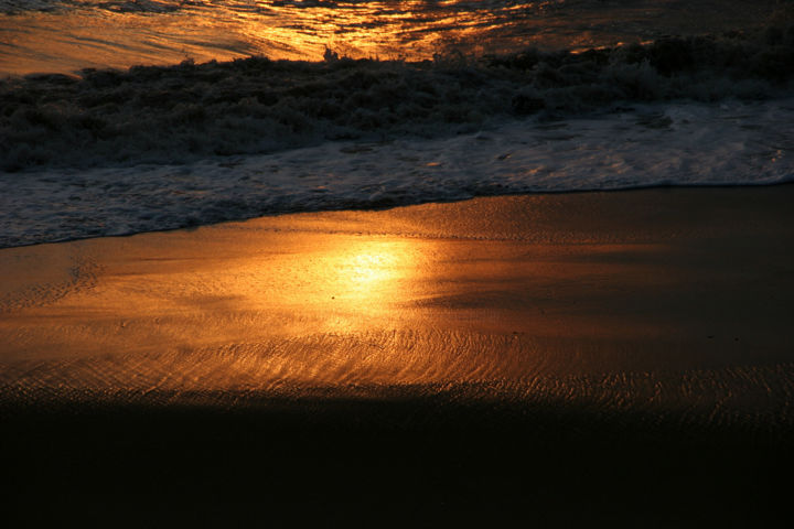 Coucher De Soleil Sur La Plage Abandonnée Photography By