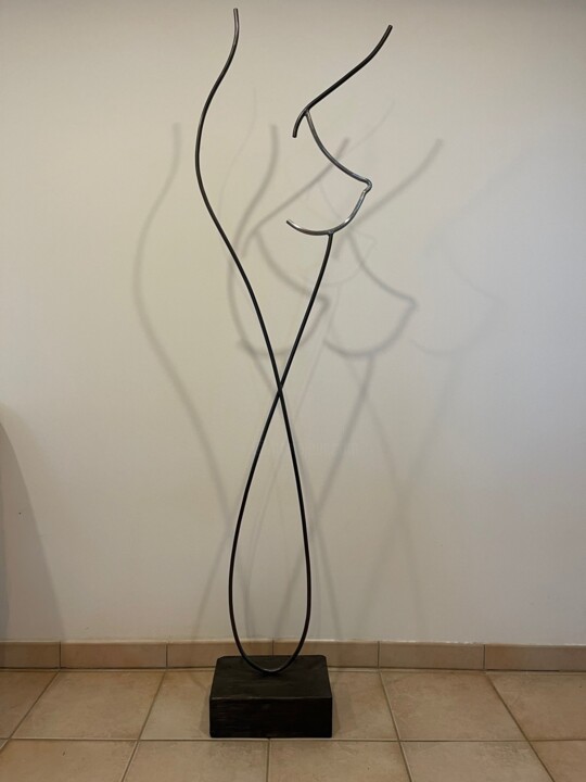 Escultura,  75,2x23,6 in 