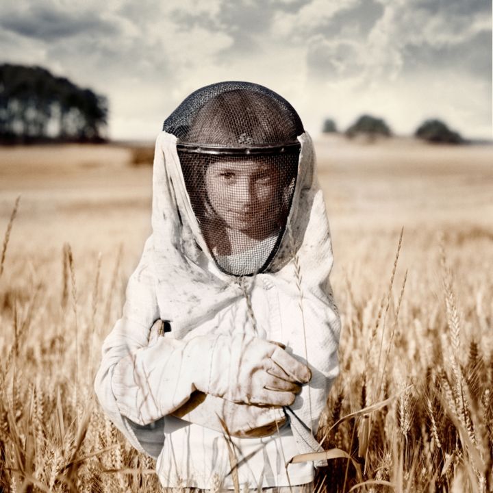 Fotografía titulada "Apiarist (edition o…" por David Heger, Obra de arte original, Fotografía manipulada