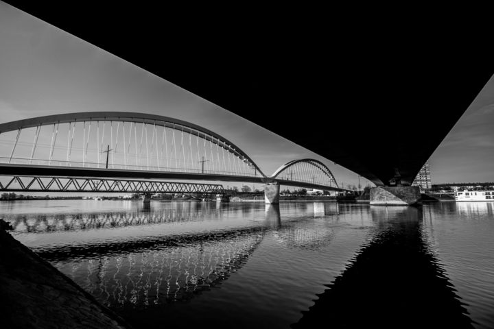 Фотография под названием "Les trois ponts" - Fender Photographie, Подлинное произведение искусства